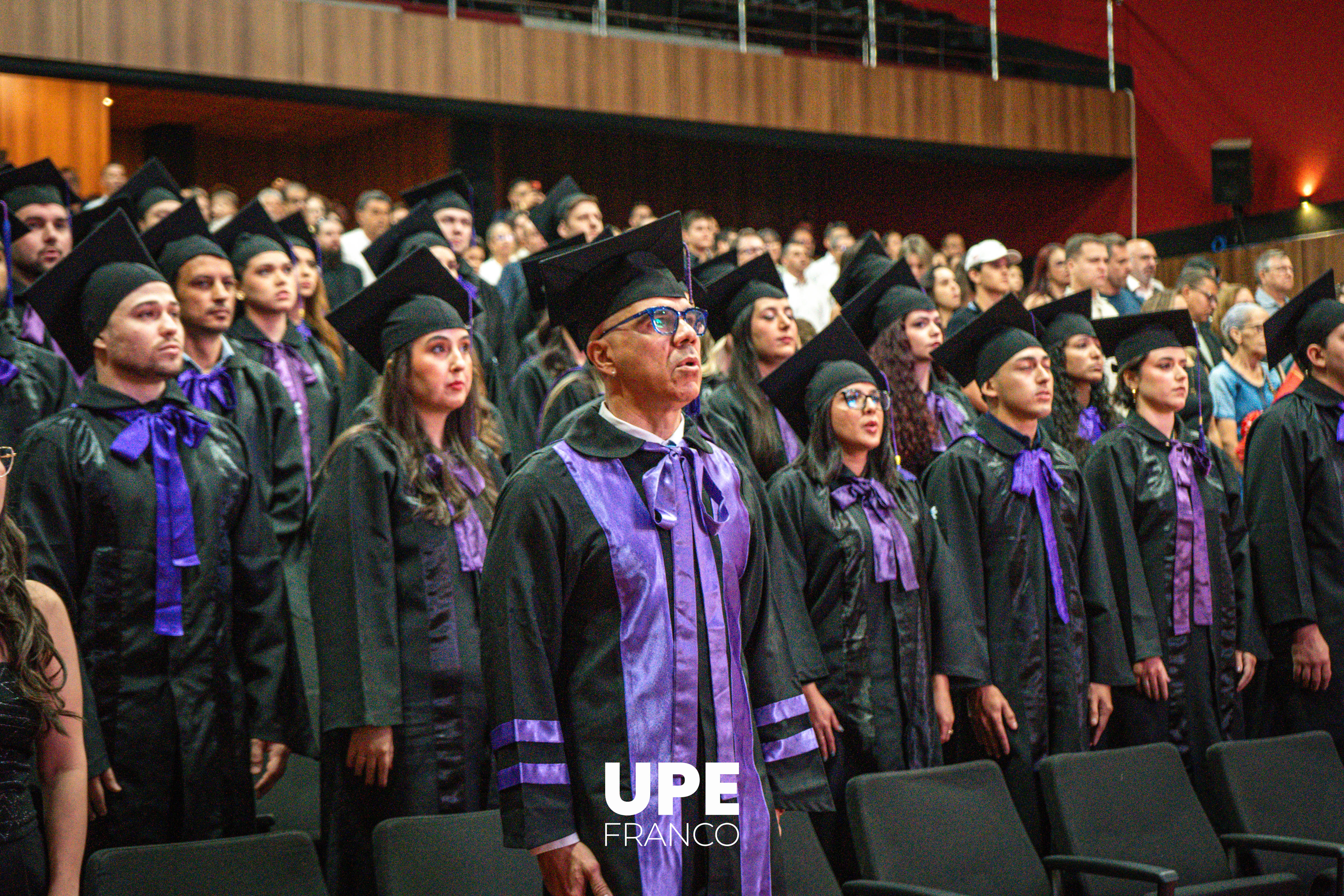 CEREMONIA DE GRADUACIÓN: Carrera de Medicina – UPE FRANCO